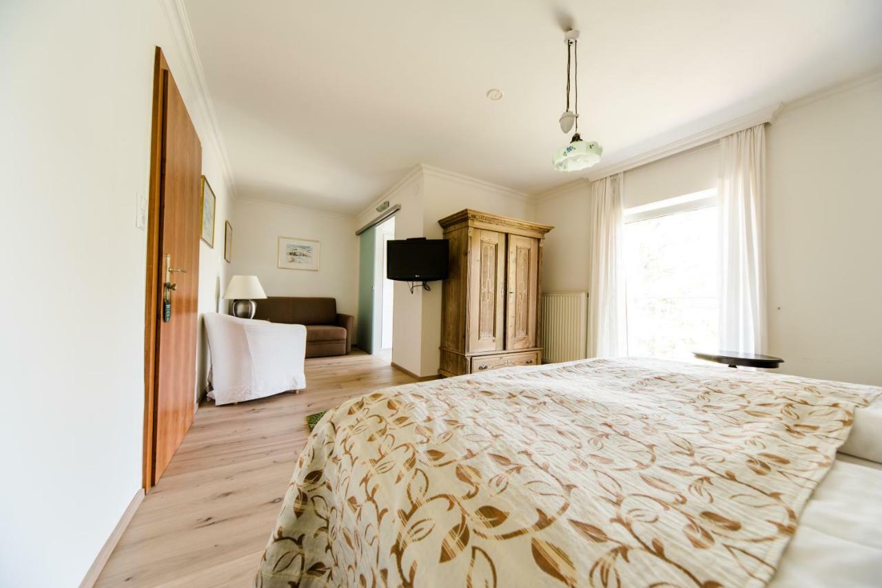 Hotel St. Hubertushof Бад Глайхенберг Екстериор снимка